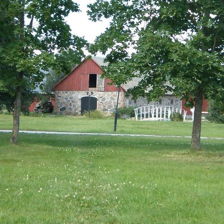 Sassi Talu Horsefarm Hotel Pärnumaa Exterior photo